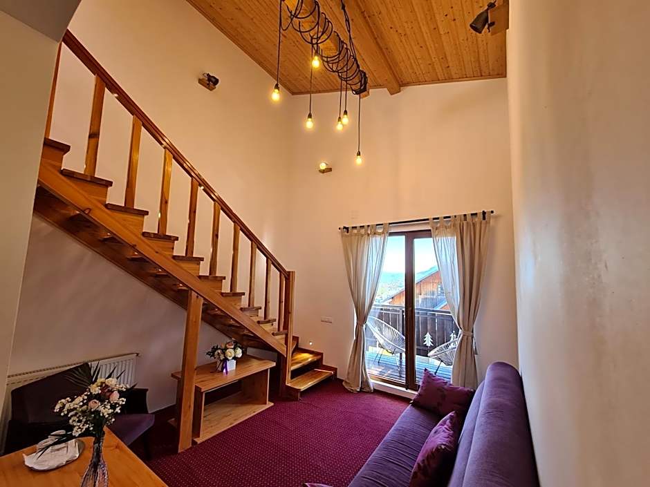 Family Suite with Balcony — 2 fotoğraftan 1. fotoğraf
