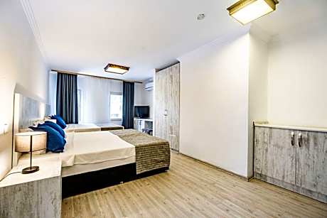 Double Room with Garden Access