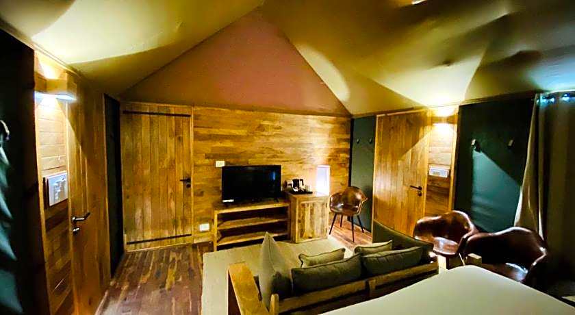 Trees N Tigers Luxury Wildlife Lodge