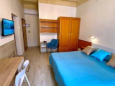 Studio with Kitchenette