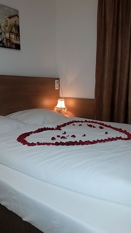 Apartment Hotel am Sand 24H