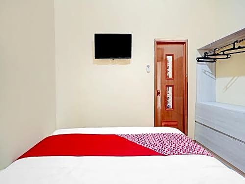 OYO 90286 Prenjak Syariah