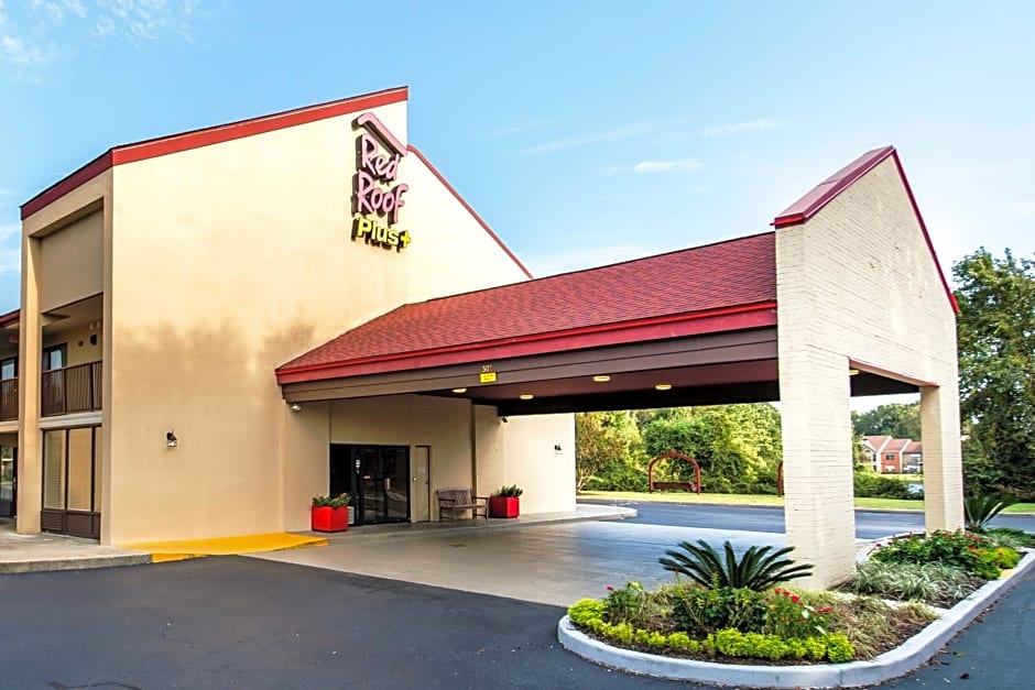 Red Roof Inn PLUS+ Mt Pleasant - Patriots Point