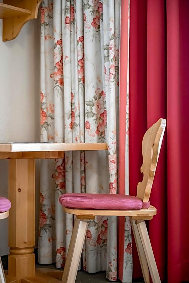 Pension Almrausch