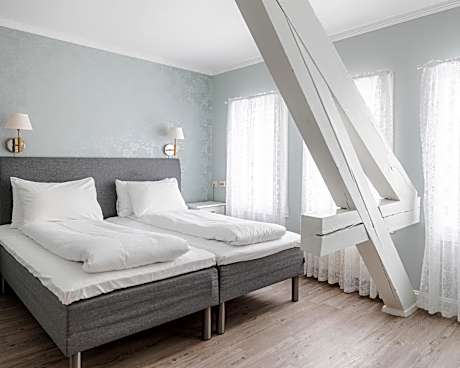 Suite with City View