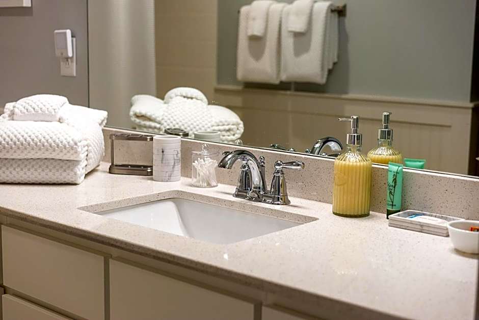 Calypso 3 Luxury Beach Vacation Sleeps 8