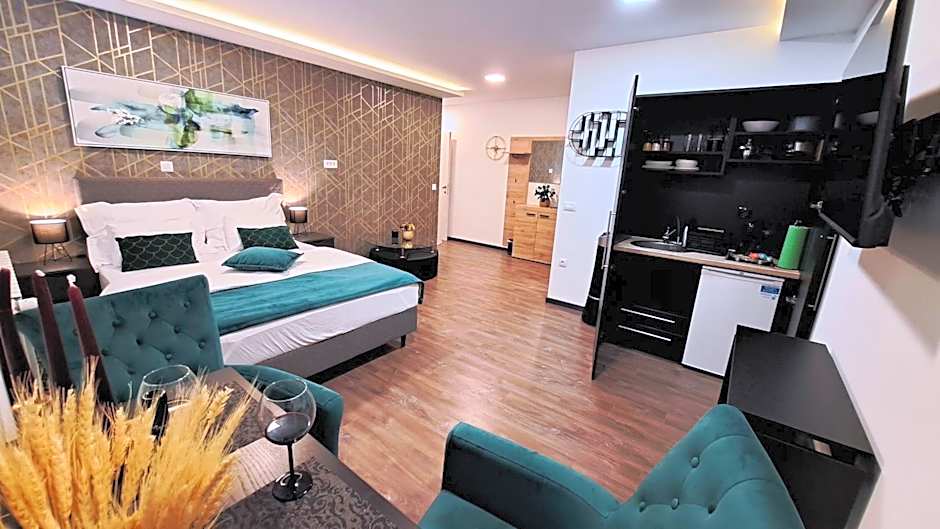 Arcobaleno Apartments & Rooms