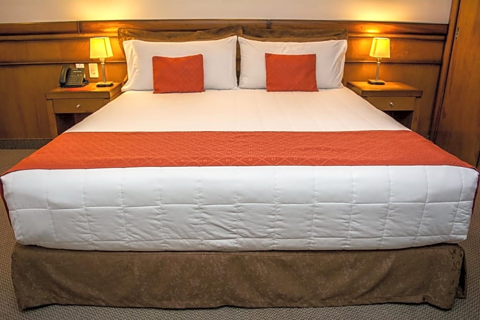 De la Trinidad Hotel