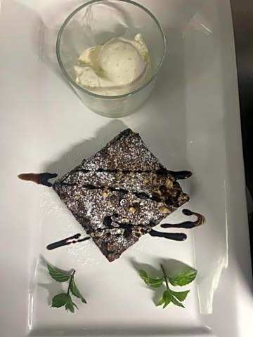 Meliton Inn Hotel & Suites by the beach