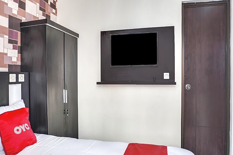 OYO 91646 fio colombus residence