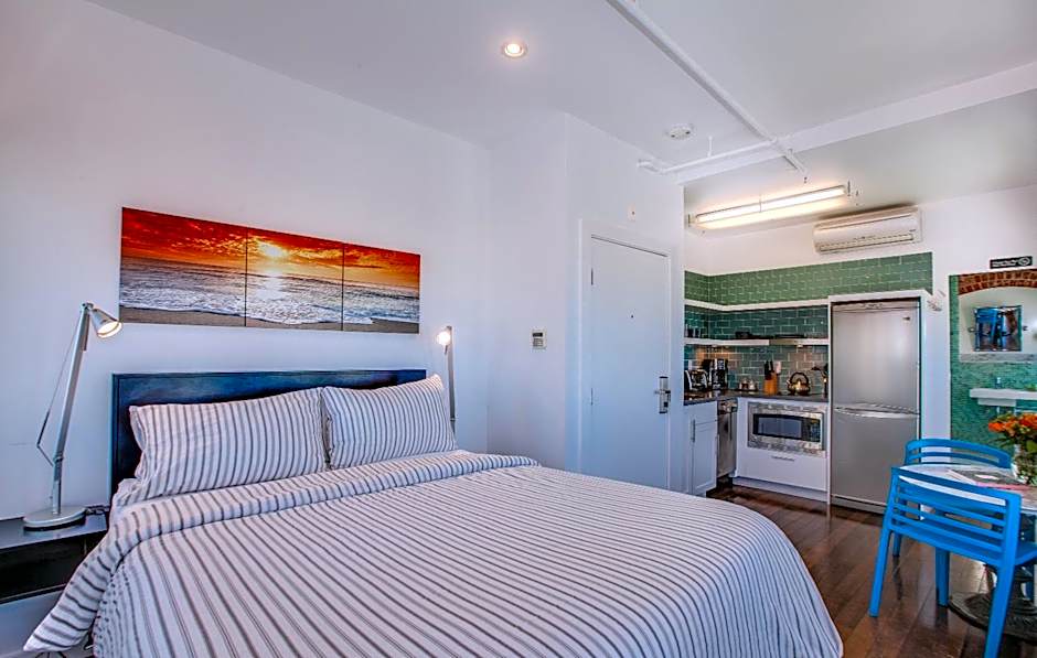 Venice Breeze Suites