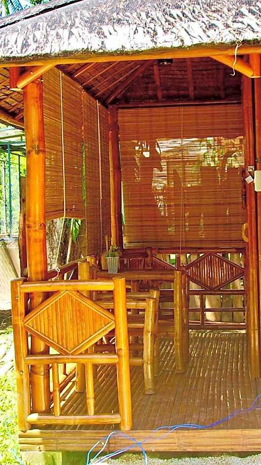 Camotes-Hidden-Huts