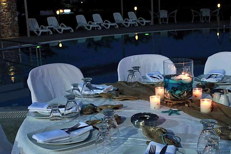 Antonios Village Hotel & Apartments