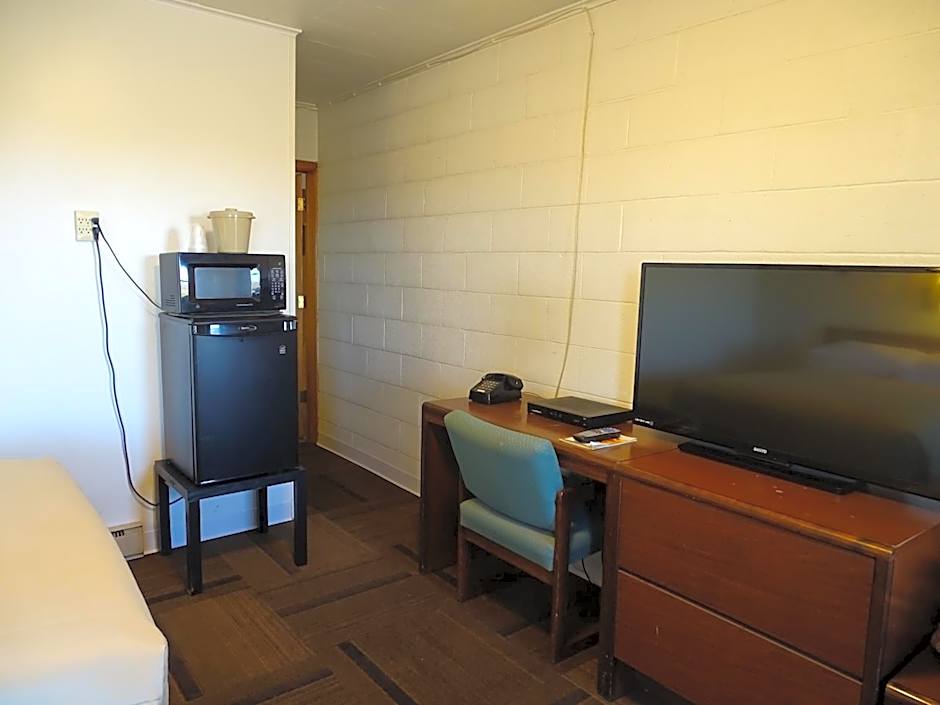 PRAIRIE WINDs MOTEL CARTHAGE