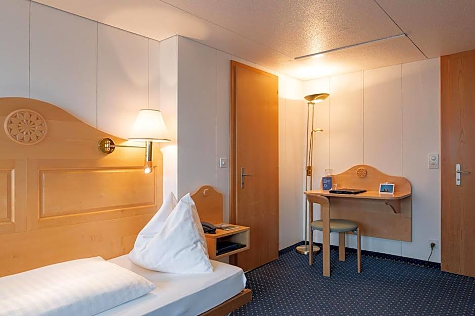 Hotel Bellevue - Traditional Swiss Hideaway