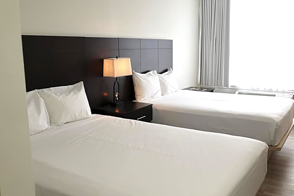 Travelodge Hotel & Convention Center by Wyndham Quebec City