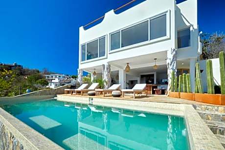 Casa Roni by Xeno - 5 Bedroom Luxury Villa with Ocean View