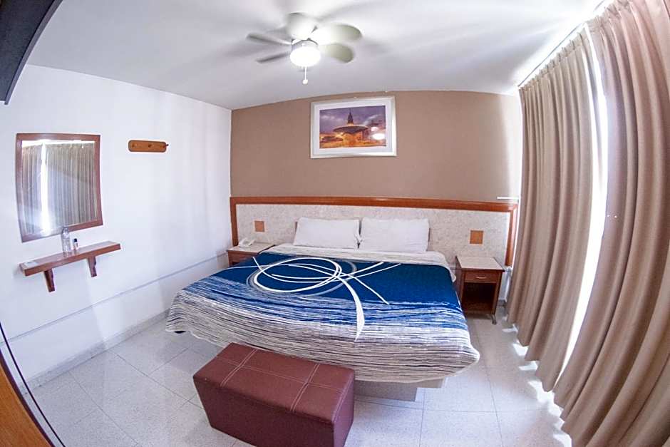 Hotel Niza Zona Piel