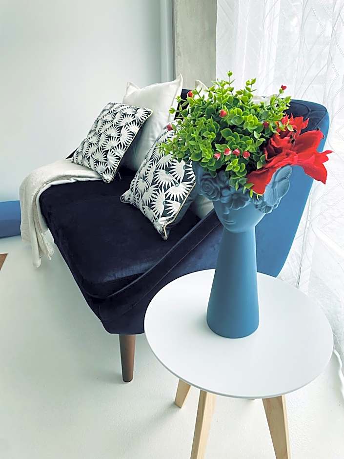 Partenope Hostel and Suites