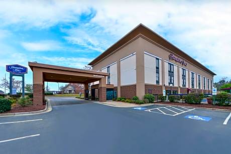 Hampton Inn By Hilton Raleigh/Clayton I-40