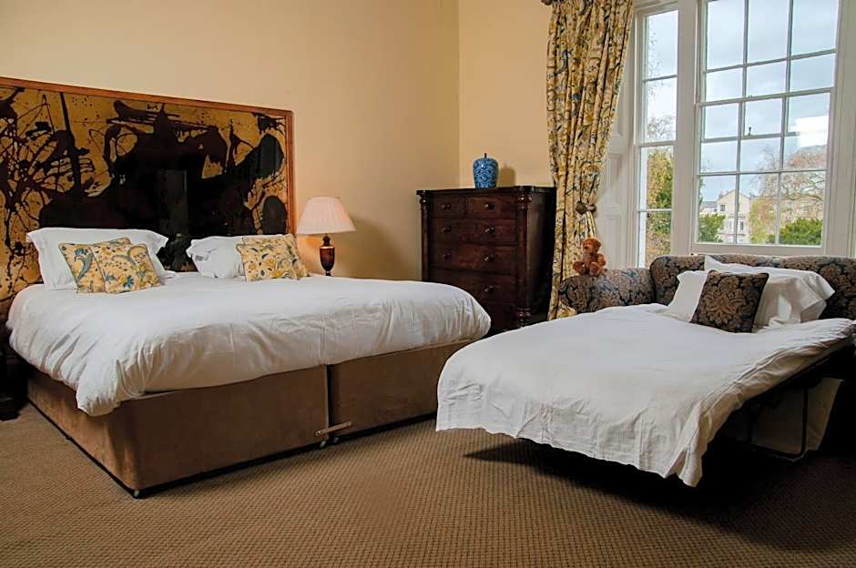 Clarence Court Hotel