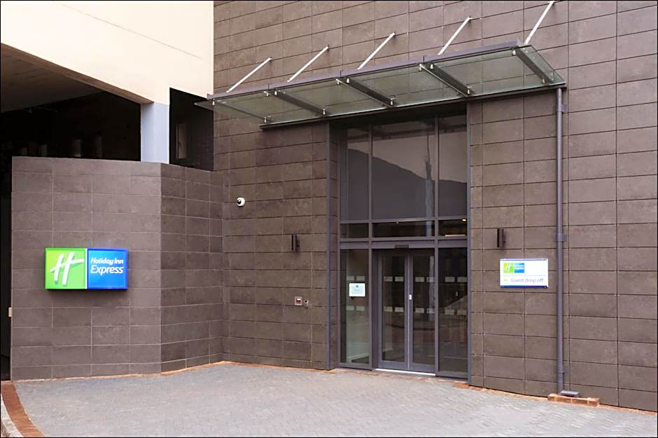 Holiday Inn Express Birmingham-Snow Hill By IHG