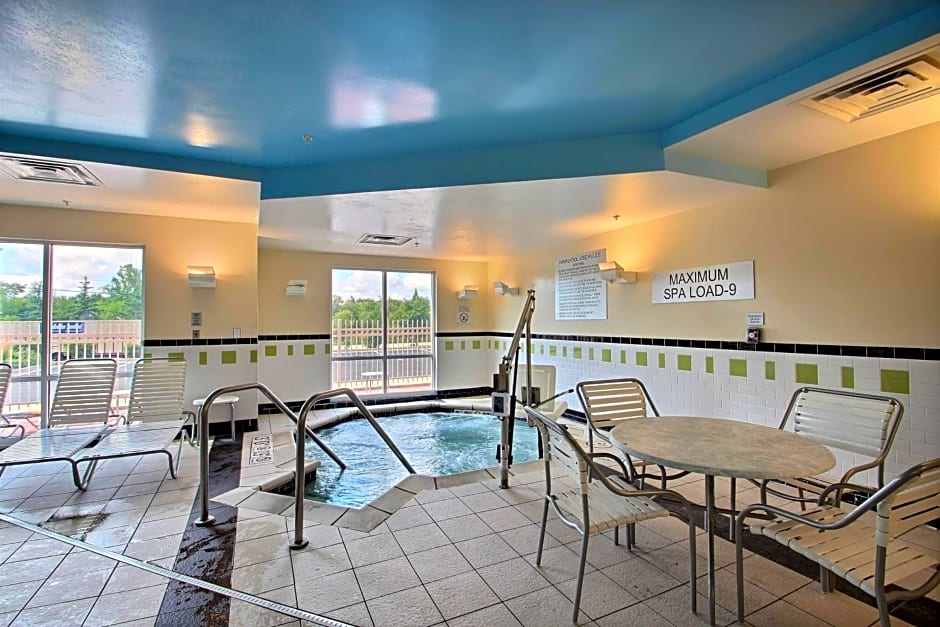 Fairfield Inn & Suites by Marriott Milwaukee Airport