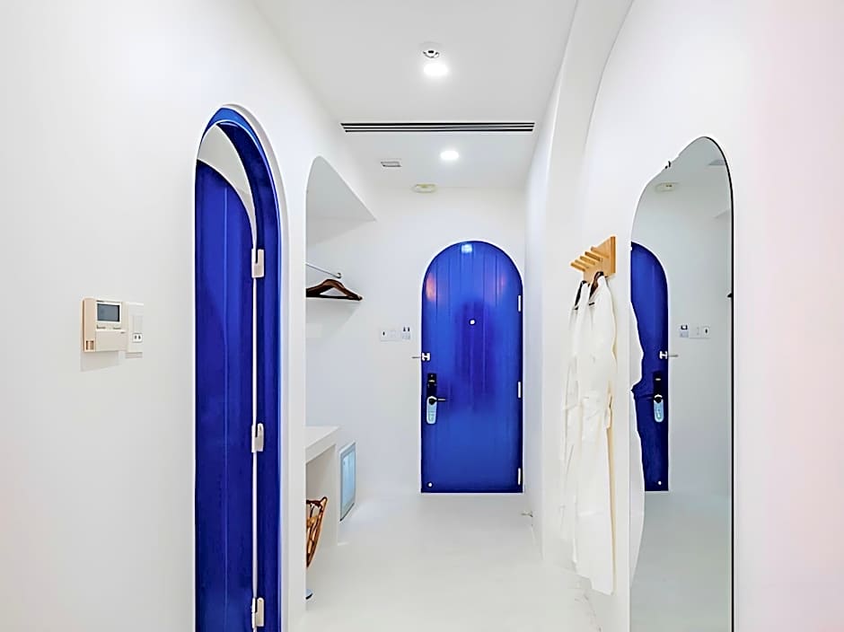 Happiness Hotel