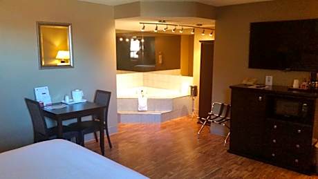 King Room with Spa Bath