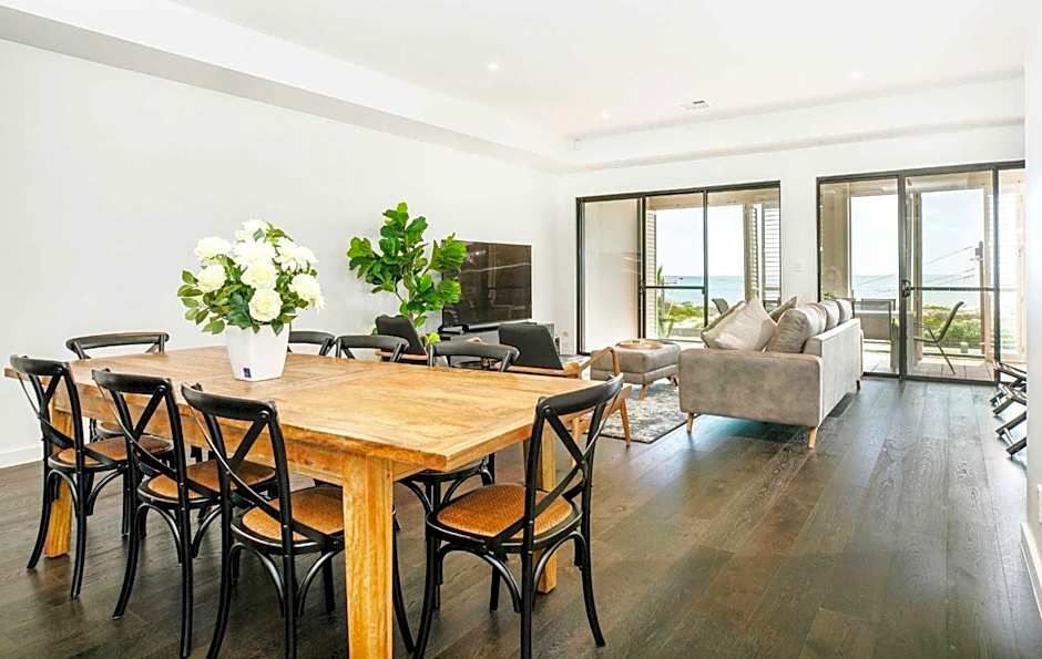 SEA FOR MILES at Semaphore to relax & unwind