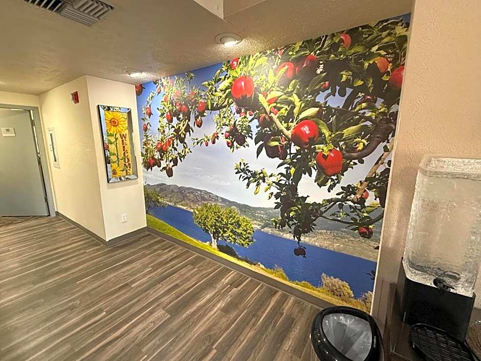 Clarion Pointe Wenatchee