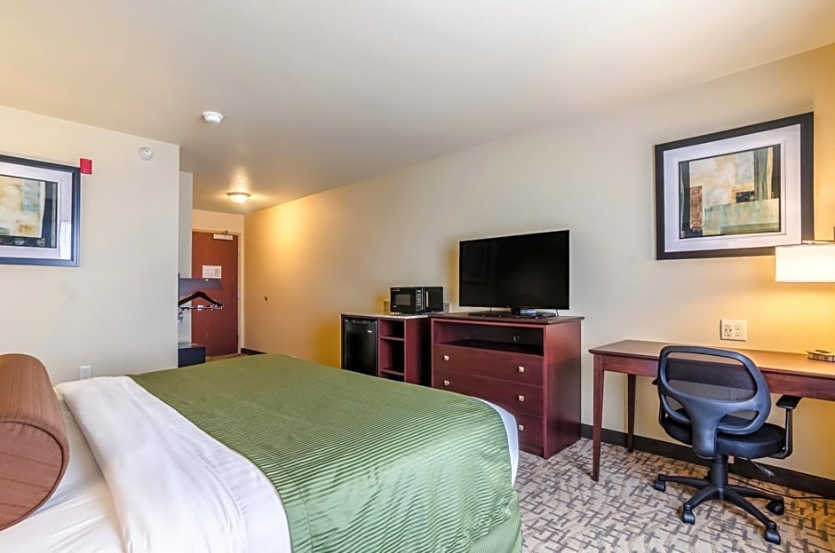Cobblestone Hotel & Suites - Torrington
