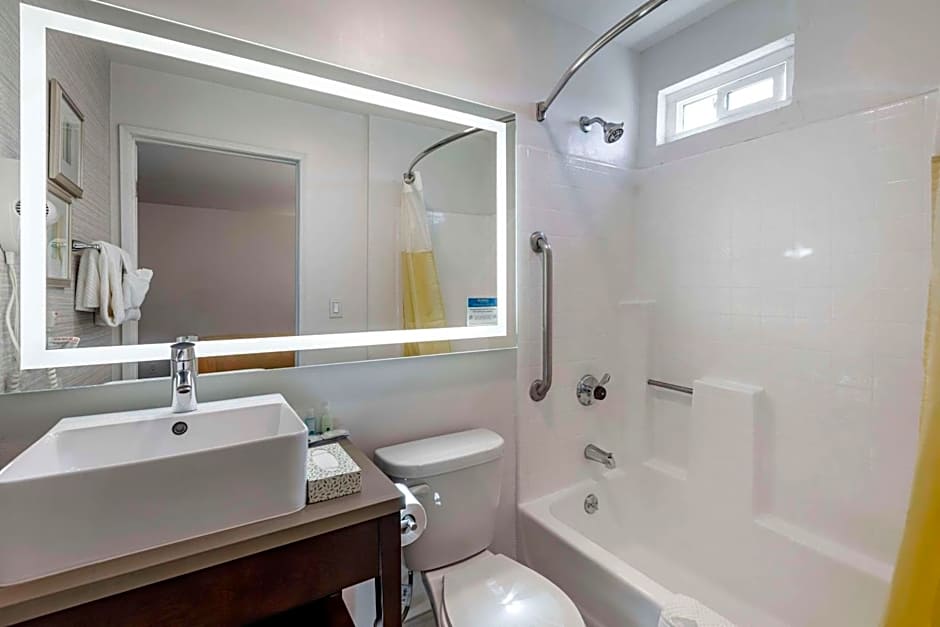 Quality Inn Burbank Airport