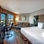 Coast Lonsdale Quay Hotel