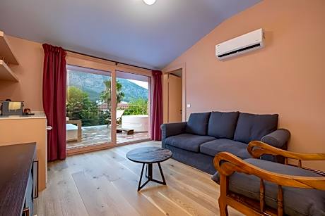 Suite Room for 4 People