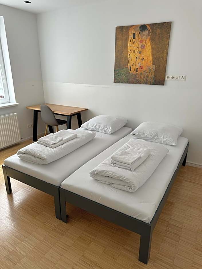 Lion`s Rooms n Apartments