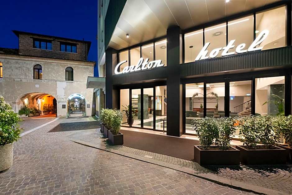 Hotel Carlton