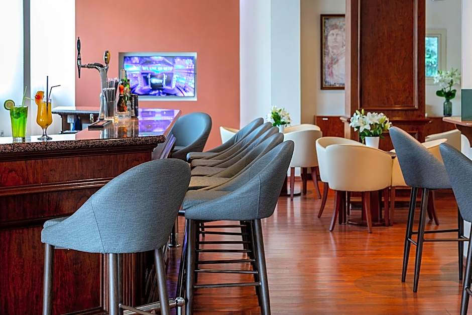 Kapetanios Limassol Hotel