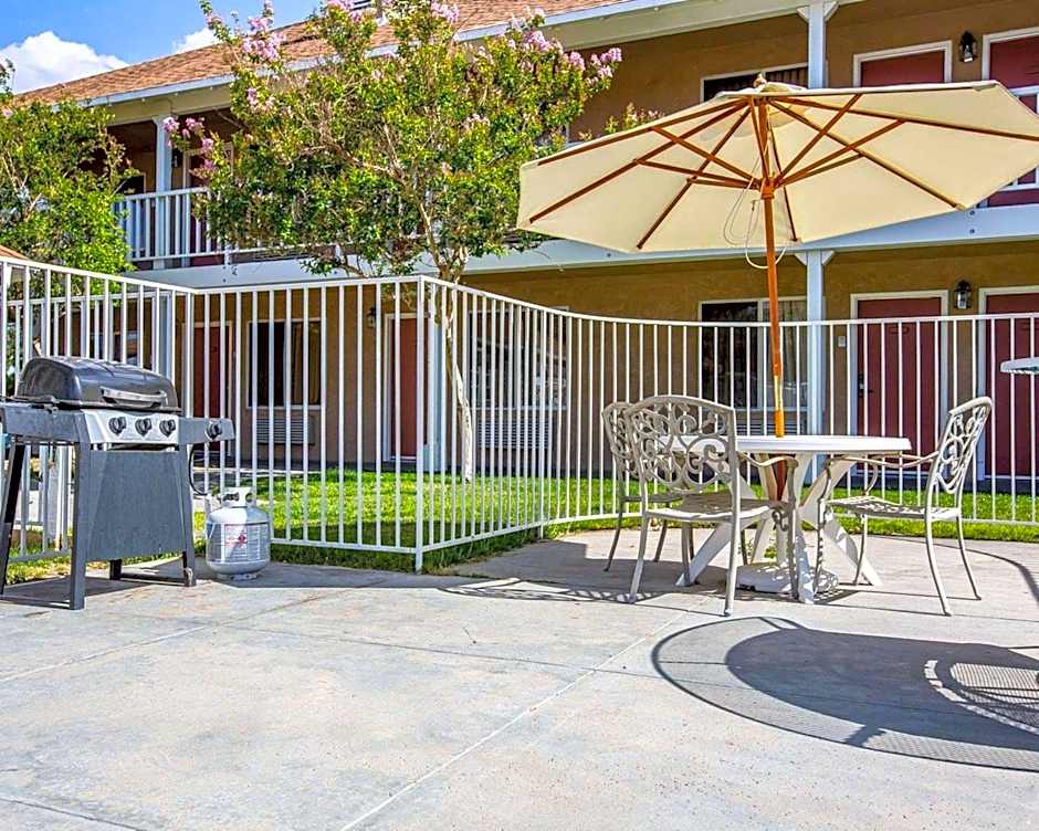 Clarion Inn Near China Lake Naval Station