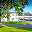 Colonnade Inn