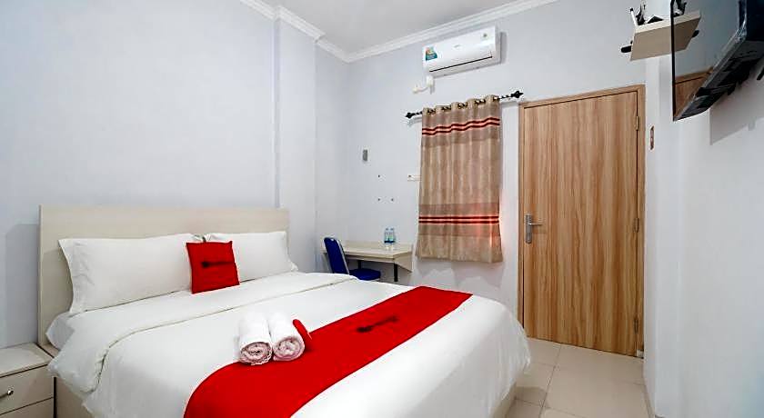 RedDoorz @ Homestay Lotus 2 Pangkal Pinang