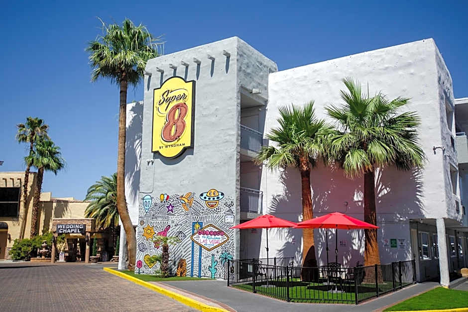 Super 8 by Wyndham Las Vegas North Strip/Fremont St. Area