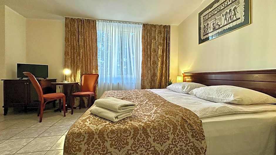 Photo 1 of 23 of Hotel Turystyczny