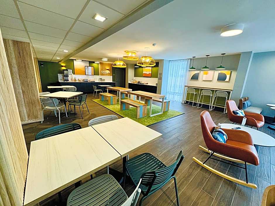 Spark by Hilton Jackson Ridgeland