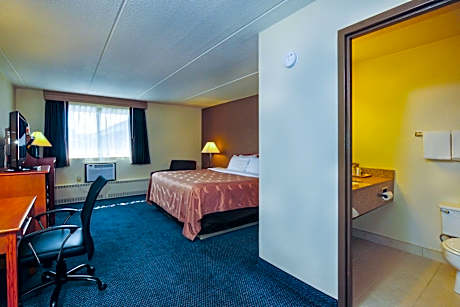 1 King Bed, Nonsmoking