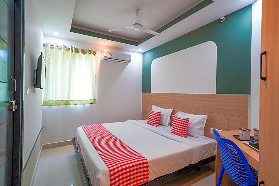 OYO Flagship The Botanica Grand – Kondapur, 