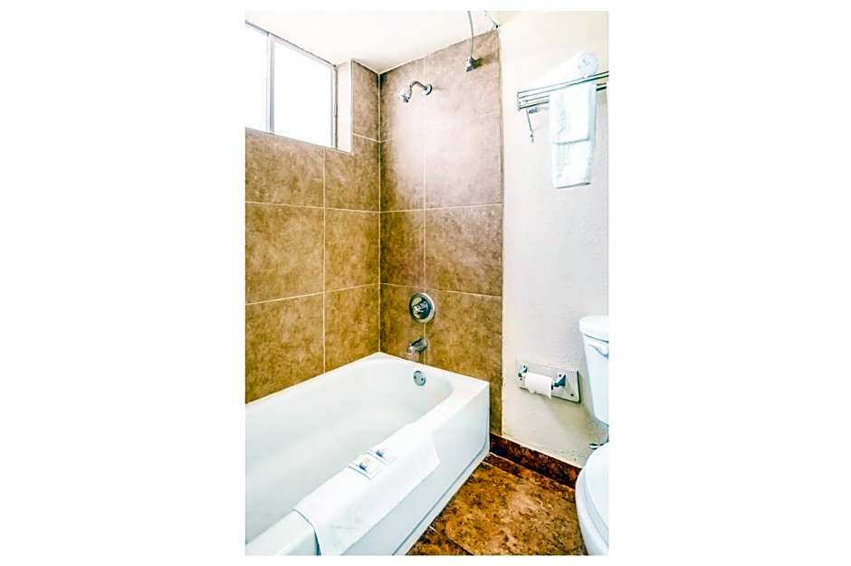 OYO Hotel Alexandria LA- Hwy 165