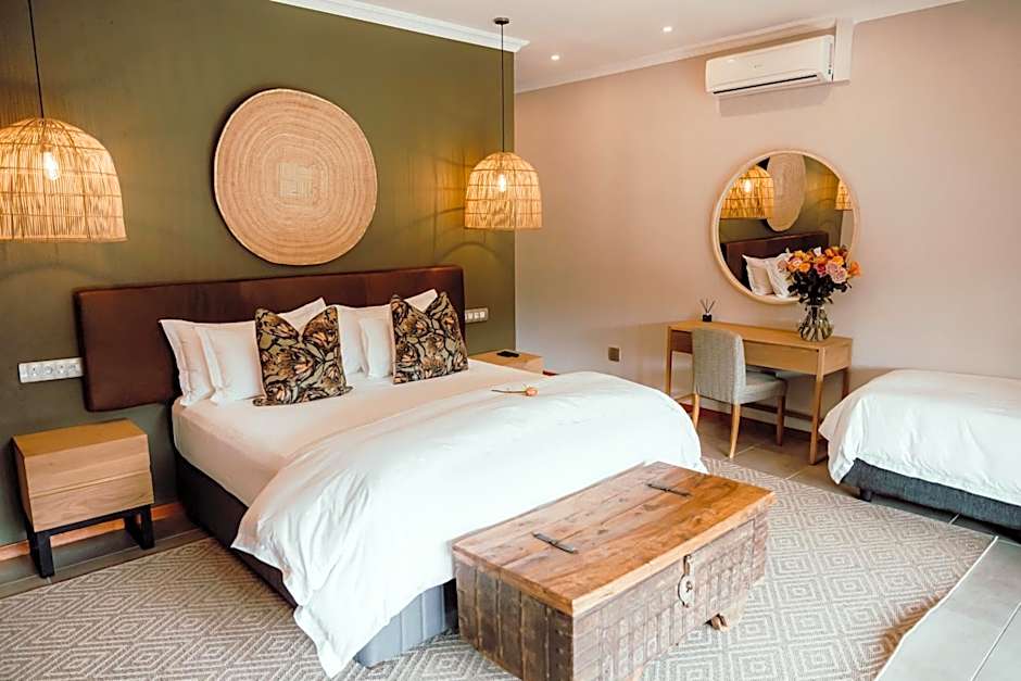 Bambuu Lakeside Lodge