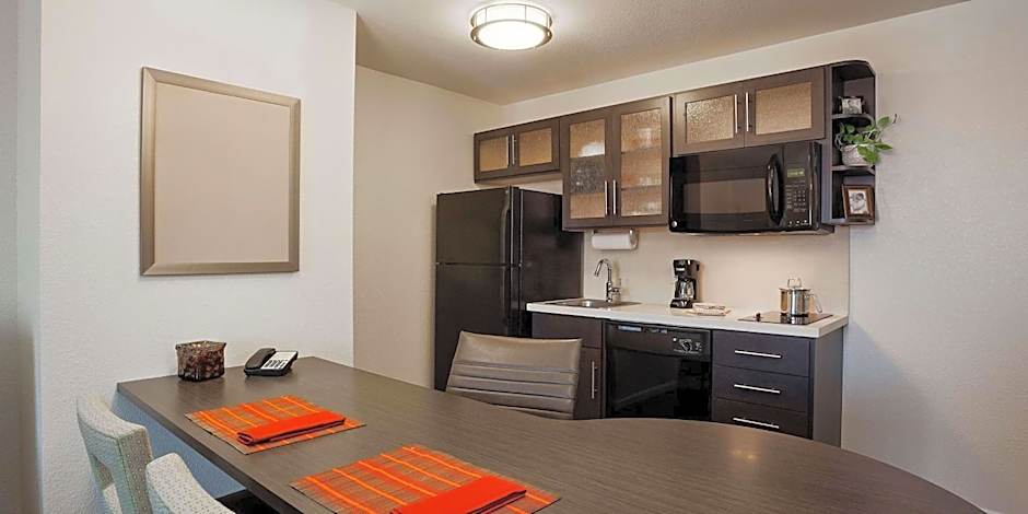Candlewood Suites Wichita Airport By IHG