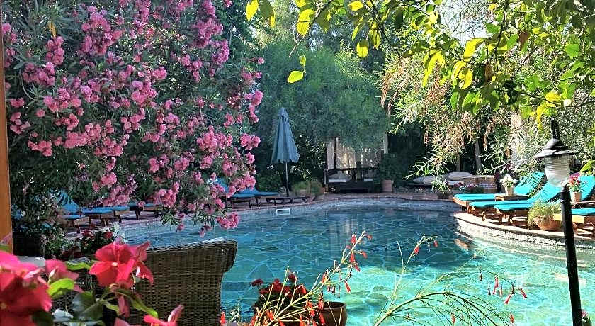 El Vino Hotel Suites